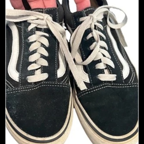 VANS Old Skool Men's Sneakers Black/ White, US Size 5 Mens 6.5 Women’s - Picture 2 of 11